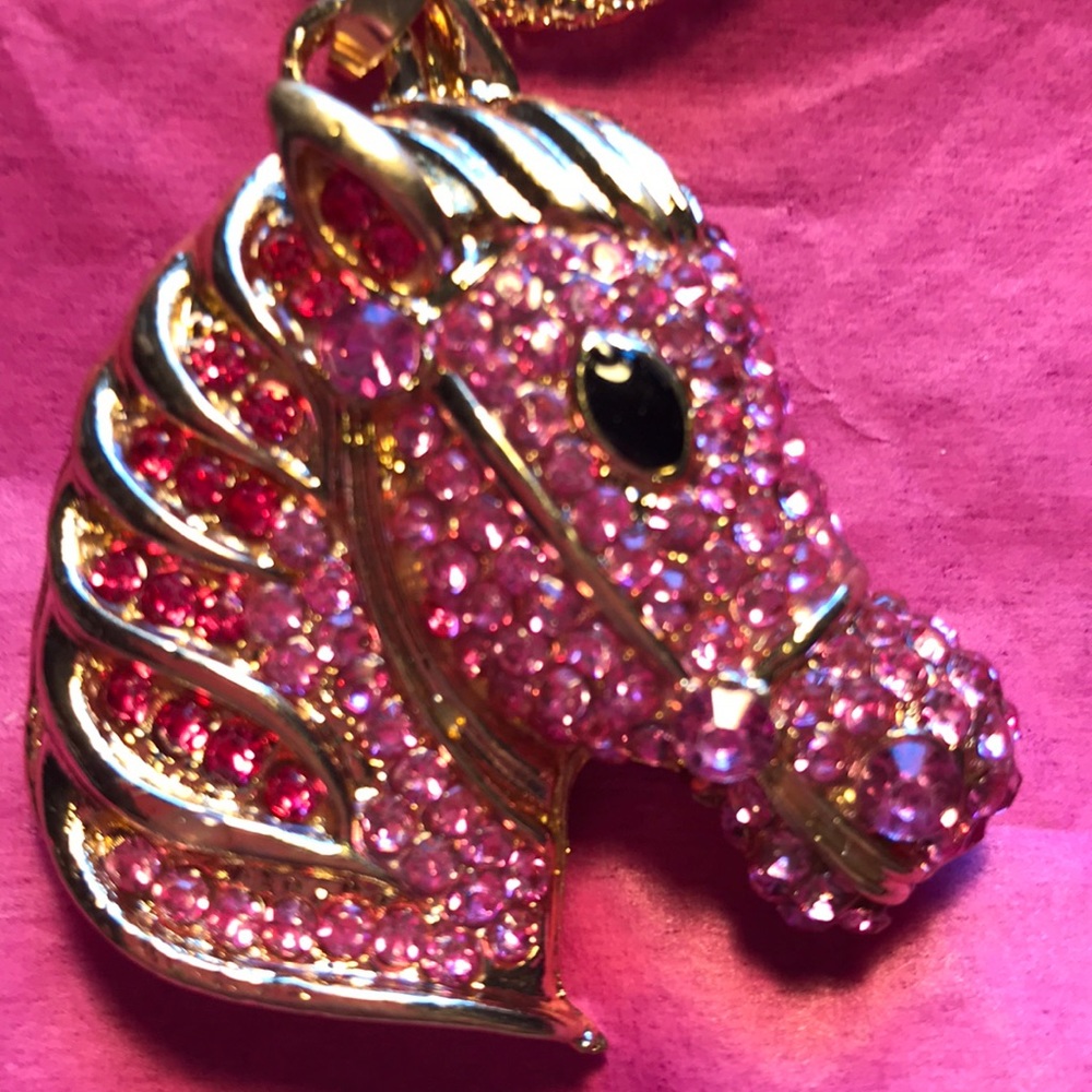 pink horse head necklace